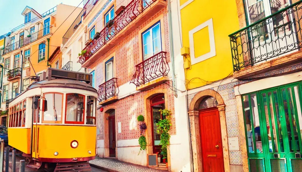 Portugal Highlights: Lisbon, Porto, and the Douro&nbsp;Valley